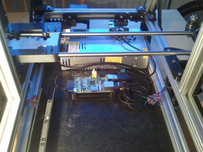 Fil:X-Max 24V raspberry.jpg